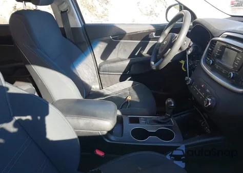 2016 Kia Sorento Lx z USA, uszkodzony, nr VIN 5XYPG4A37GG116696